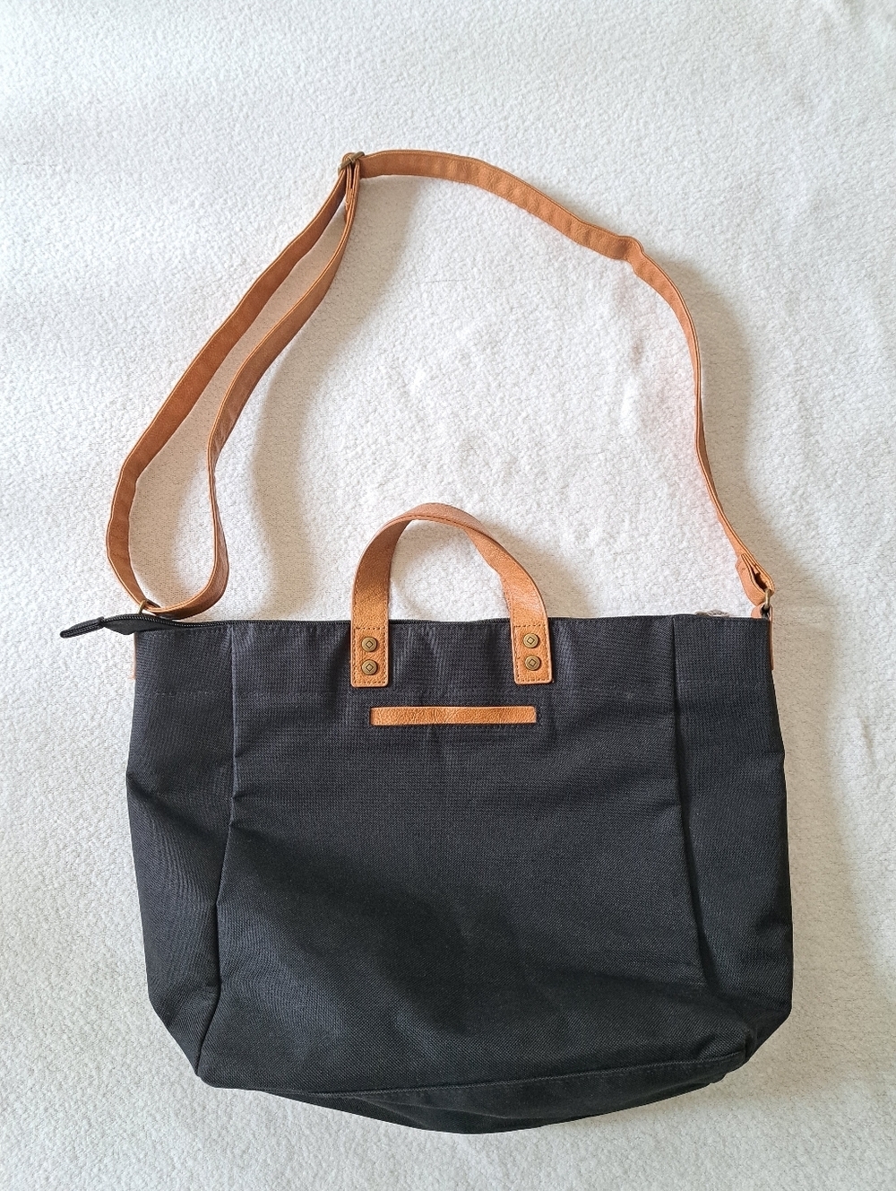 Thirty-one Black Tote Tan Accent Straps Canvas Zipper Faux Leather Shoulder Bag